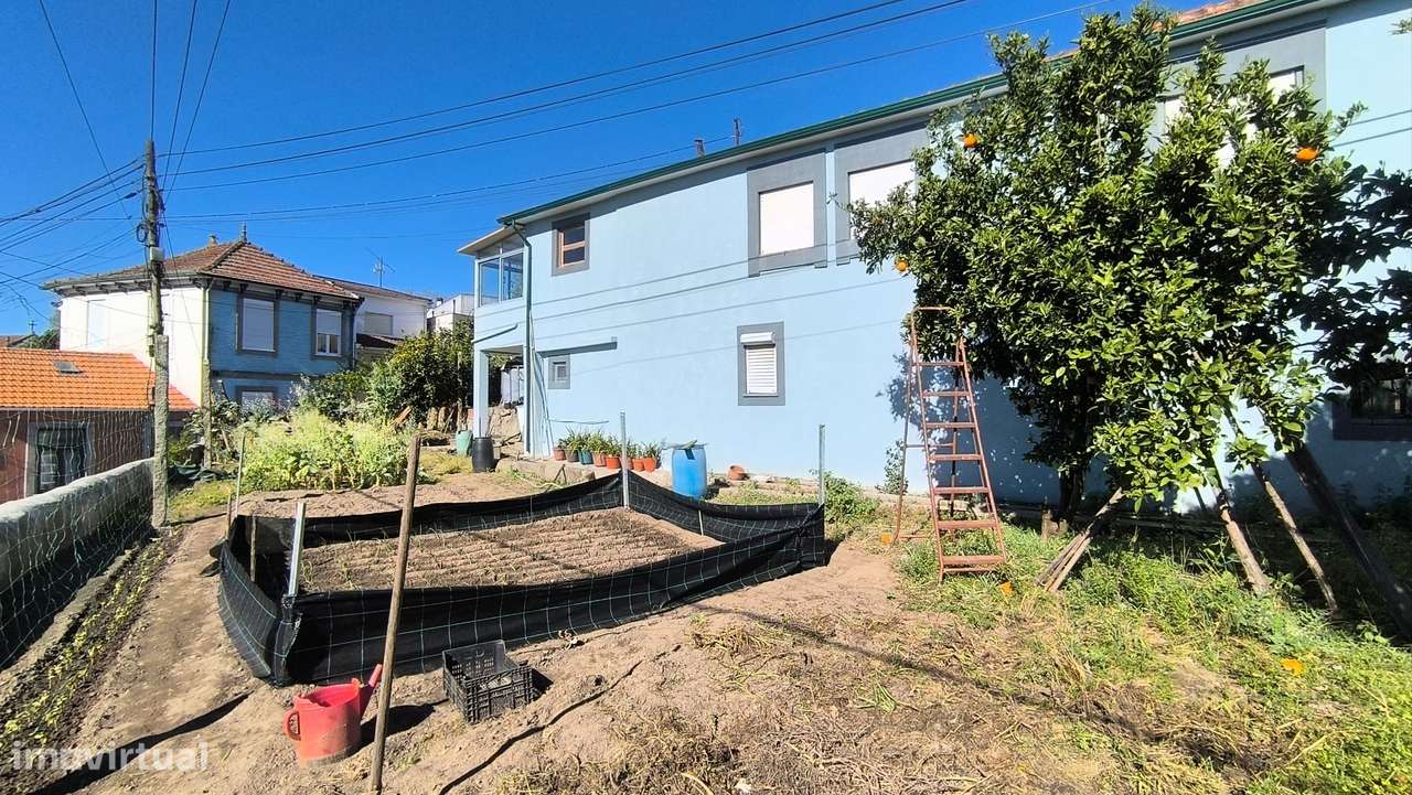 Quintinha com 4 Casas em Porto Campanhã-18