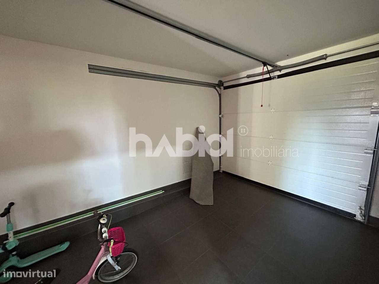 Moradia com 3 Habitações de utilização independente-24