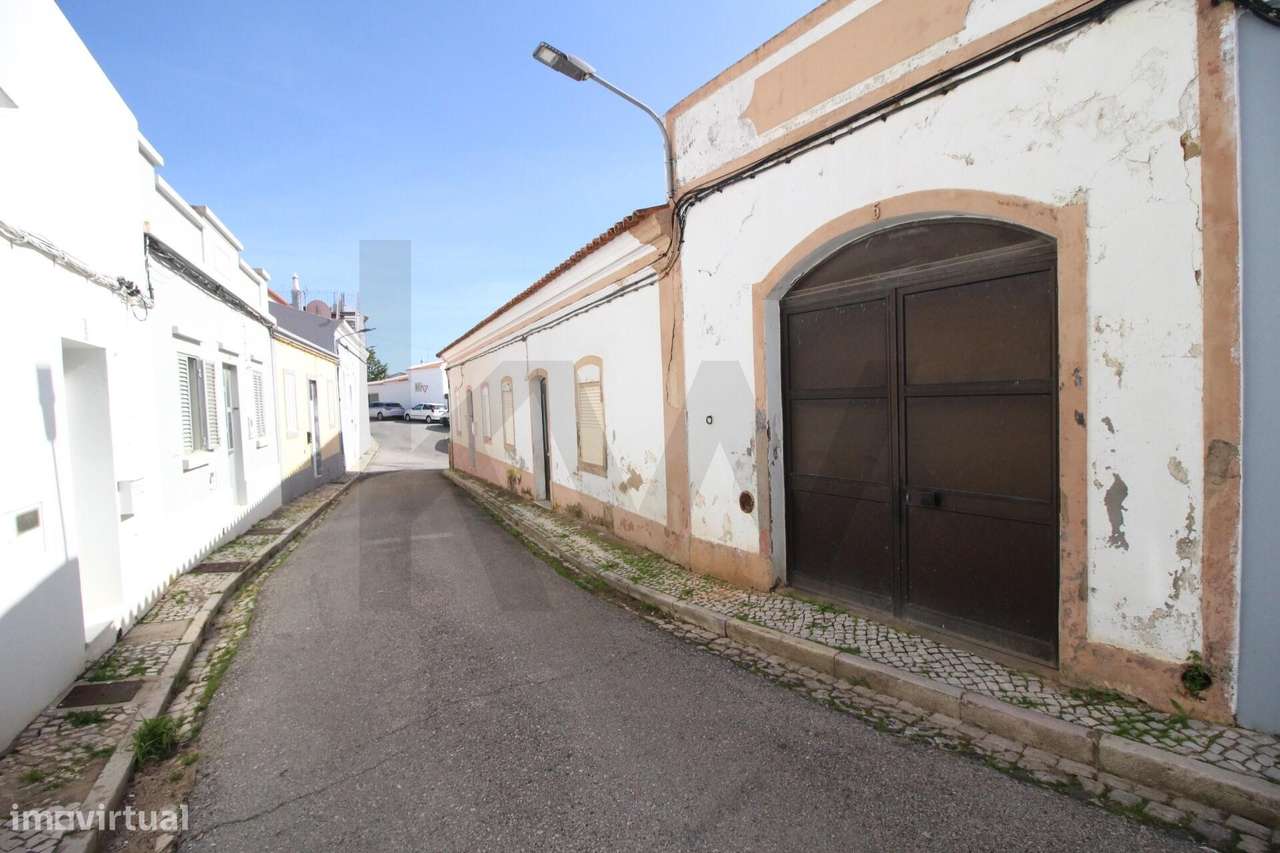 CASA TIPICA PARA RECUPERAR, VILA DE ESTÔMBAR - Grande imagem: 5/25