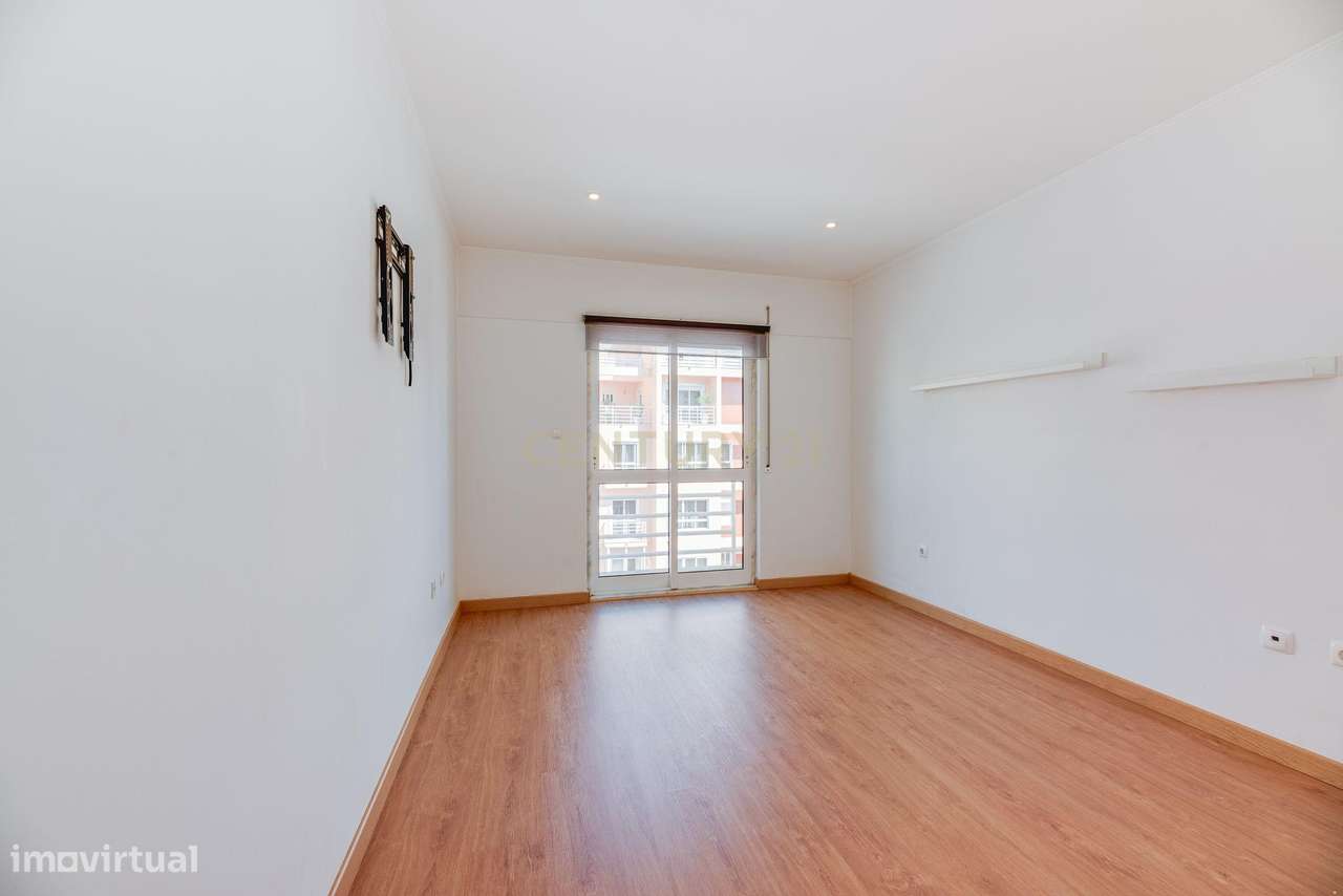 T3 moderno único na urbanização da Anta-21