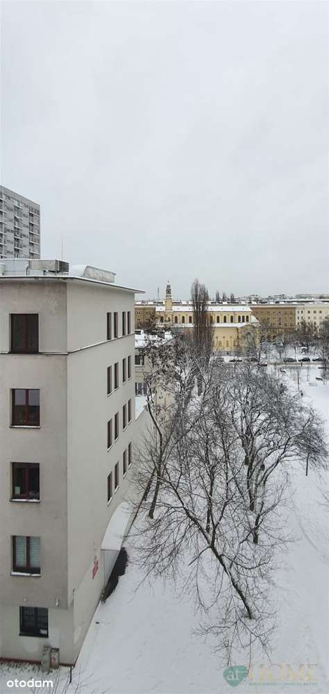 Trzy-pokojowe z dwoma balkonami.-11