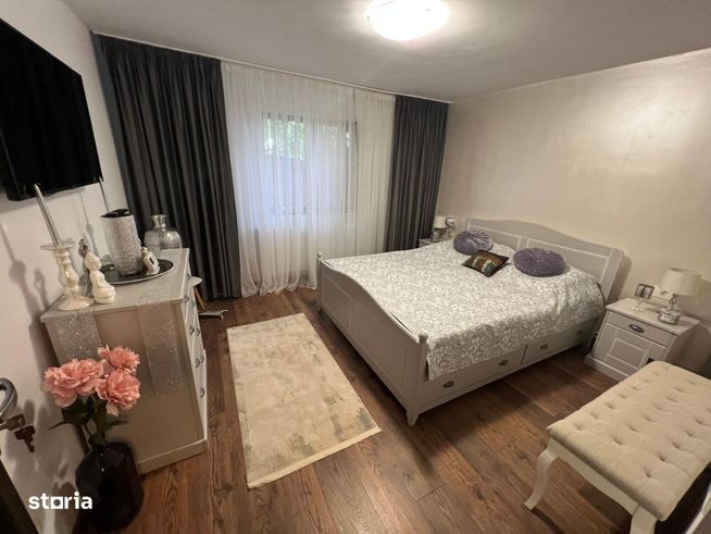 Casa, 162mp si teren cu supfata de 1227mp, Malu Mare-4