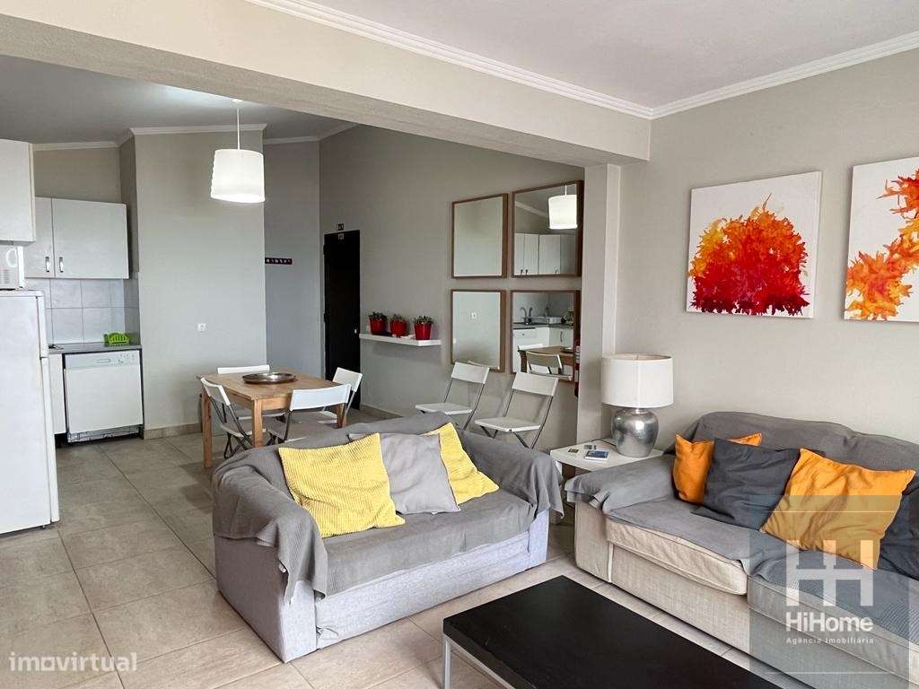 Moradia T5 + Apartamento T2 no centro do Porto Santo-20