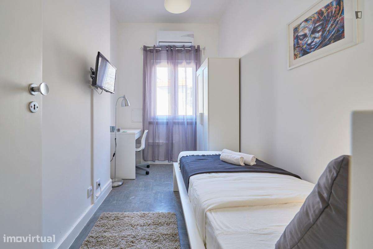 Quarto - localizado em Picoas Lisbon - Grande imagem: 5/8