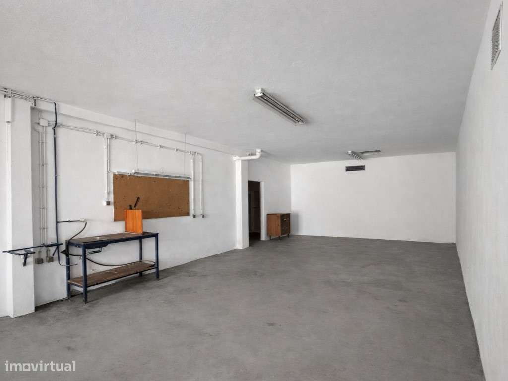 Espaço Comercial / Estabelecimento no Rés do Chão - Caneças-5