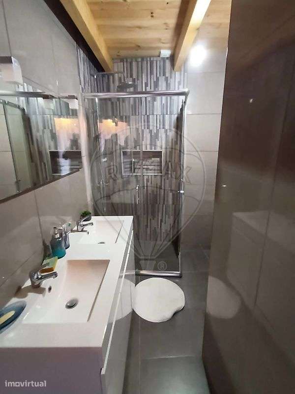 Moradia T4 para venda-9