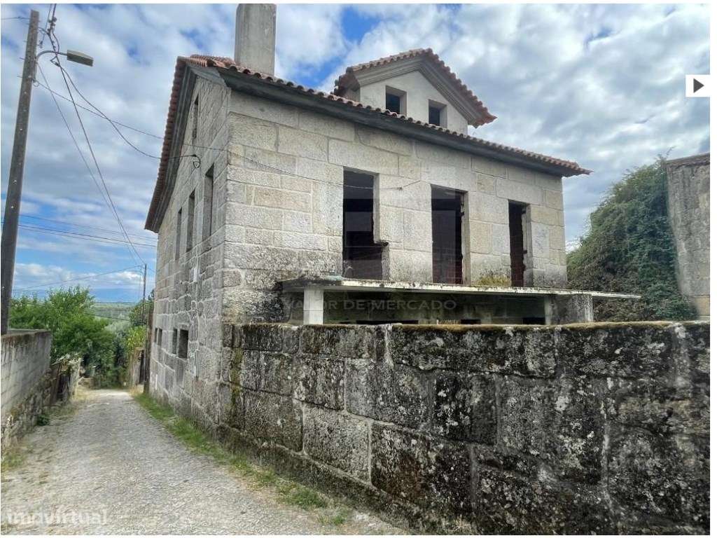 Moradia em construção, com dois pisos e sótão, de tipologia T3+1, c... - Grande imagem: 2/11