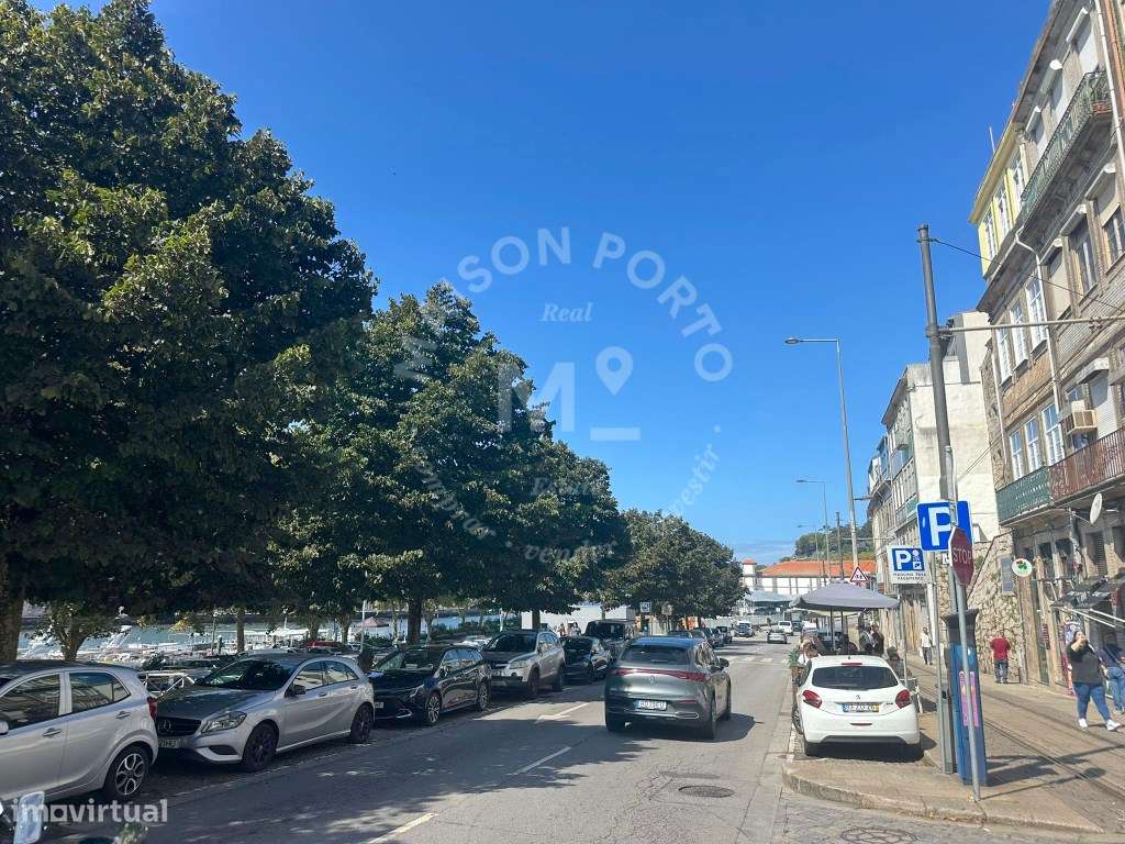 Prédio Devoluto com Projeto para Apartamentos e Loja próximo da Rib... - Grande imagem: 2/19