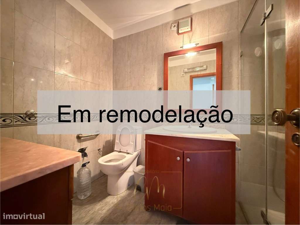 Apartamento T4 com garagem fechada no centro da Póvoa de Varzim-9