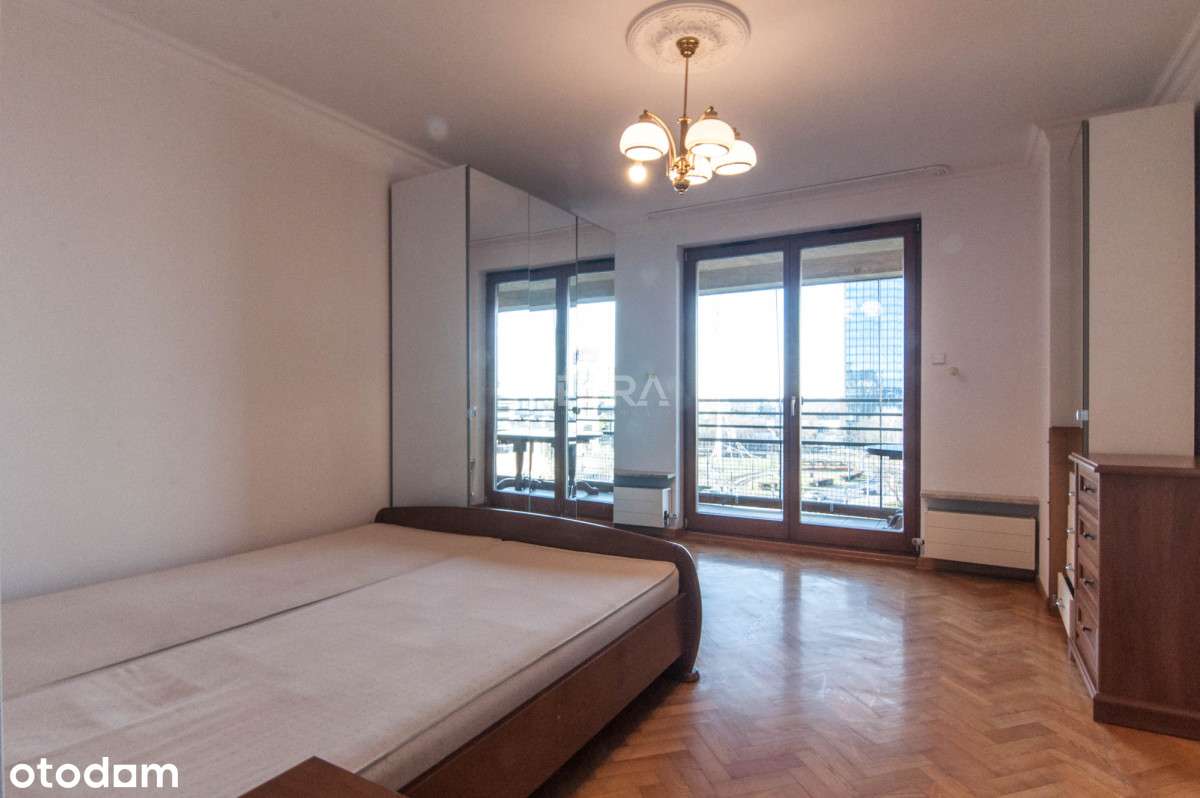 Blisko CH Arkadia i metra Dworzec Gdański-9