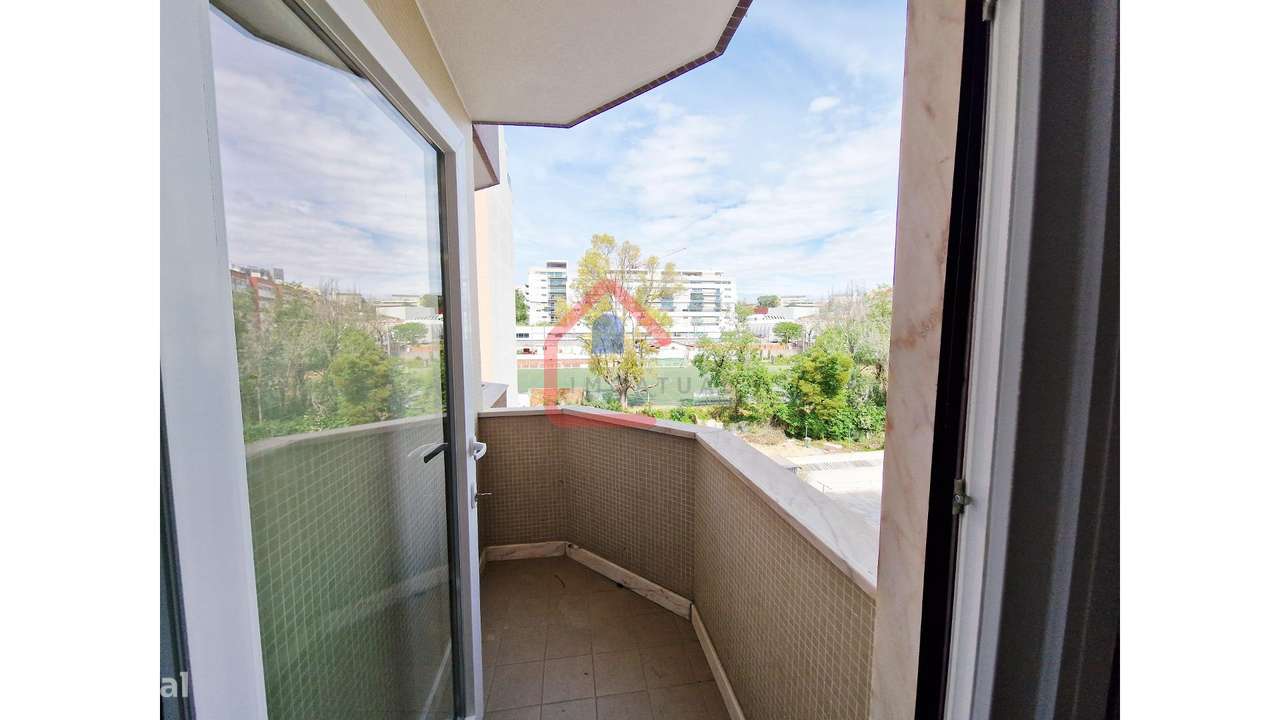 Apartamento T3 em Benfica-22