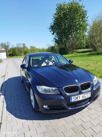 BMW Seria 3 318d - 4