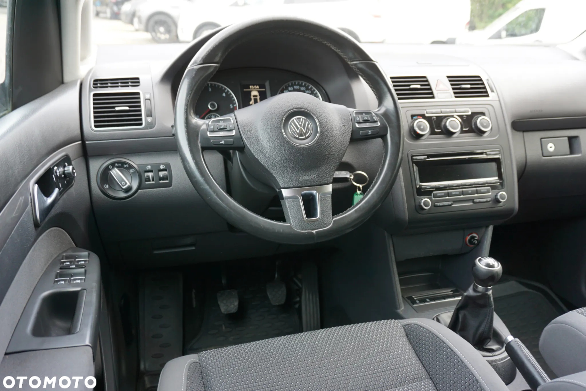 Volkswagen Touran 1.6 TDI DPF Trendline - 11