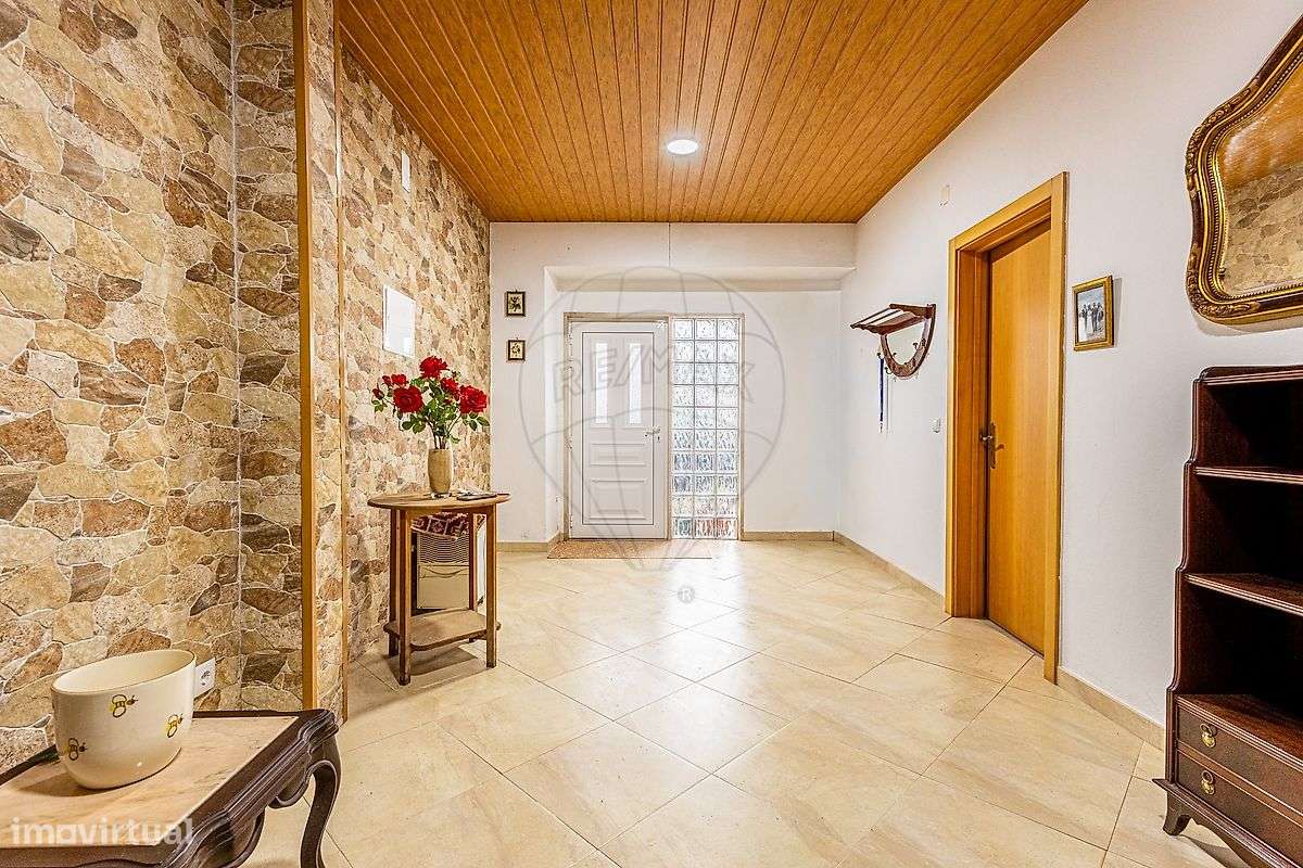 Moradia T2 para venda - Grande imagem: 2/32