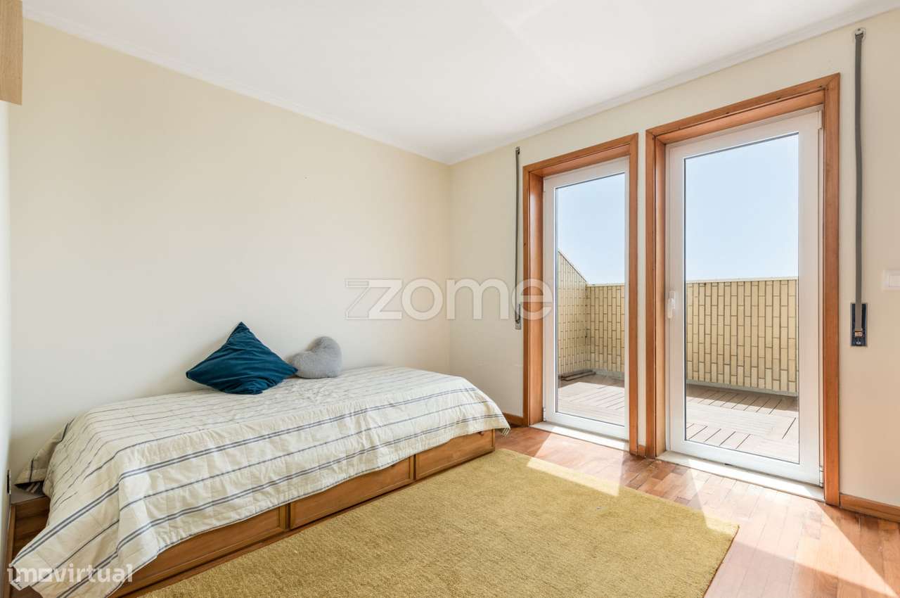 T3 / T4 Duplex com Terraços em Condomínio com Piscina – Francelos-13