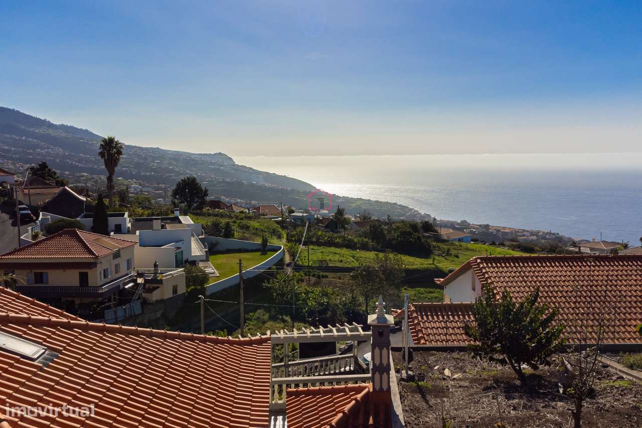 Calheta | Moradia T3 com Vista Mar e Terreno Extra-36