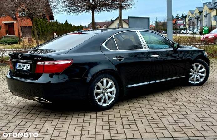 Lexus LS 460 Dynamic Line - 8