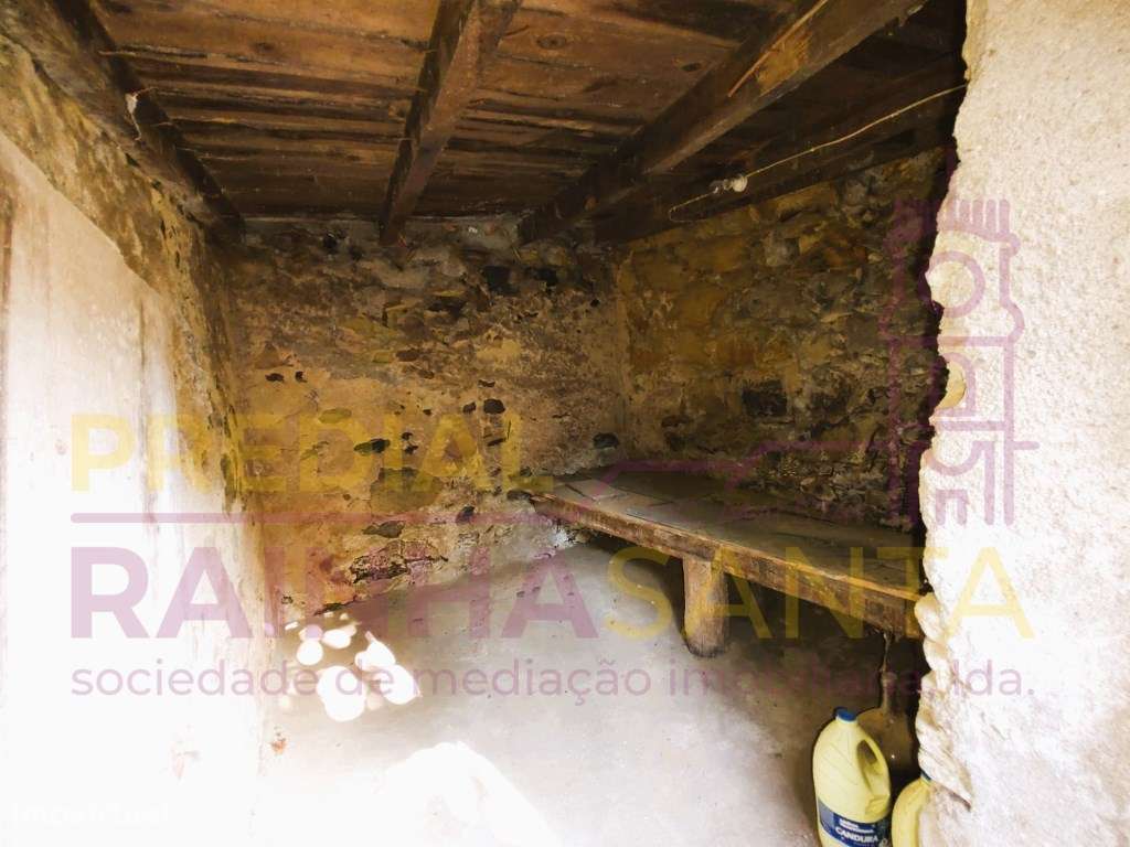 Moradia da aldeia para reabilitar-15 Km de Coimbra-13