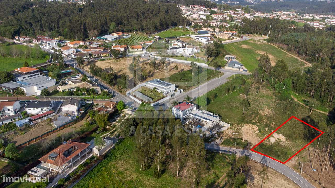 Terreno Urbano com 1 200 m2 em Souto, Santa Maria da Feira - Grande imagem: 3/15