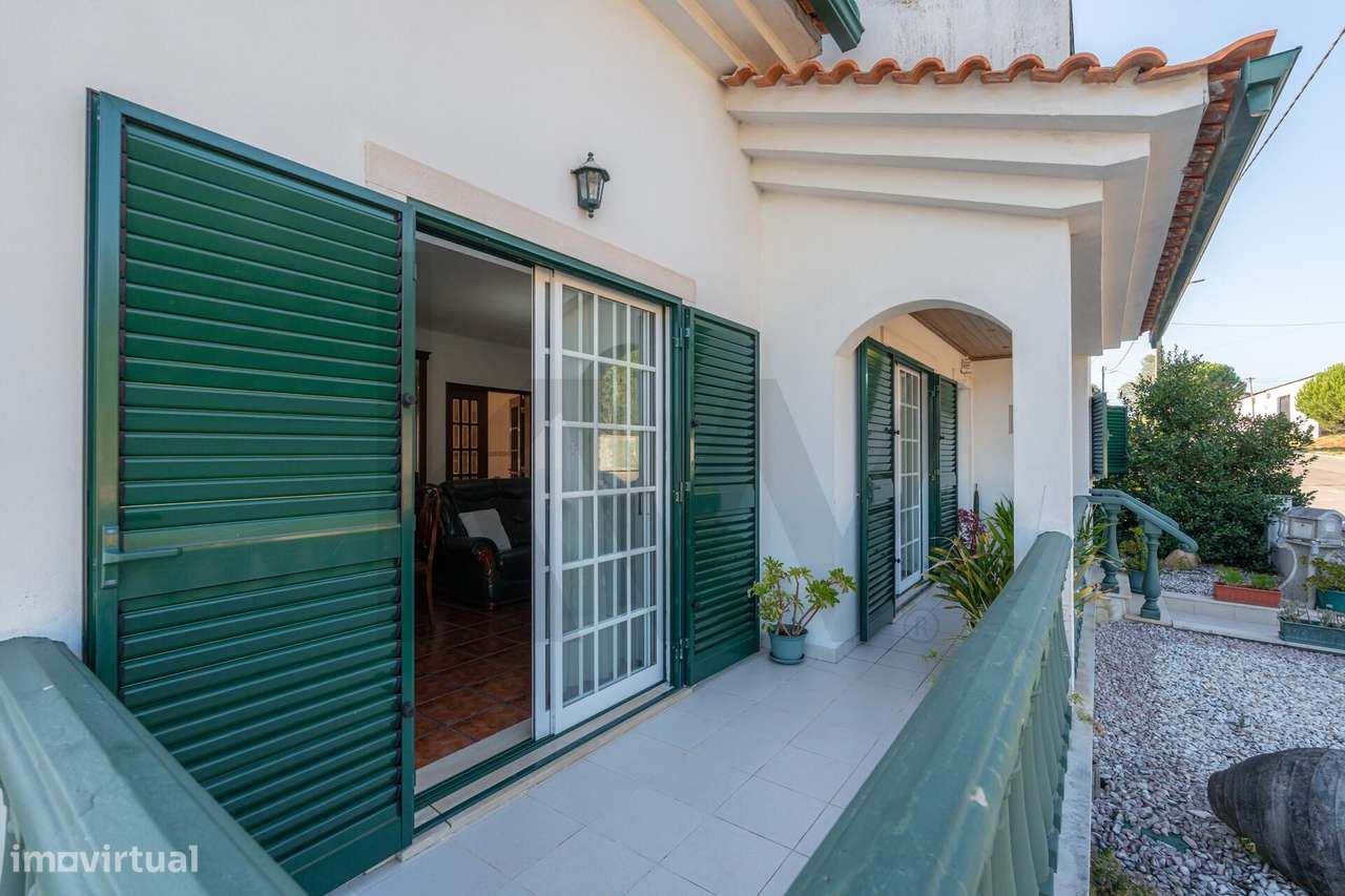 Moradia independente T3 | Garagem | Anexo com churrasqueira e forno | - Grande imagem: 2/60