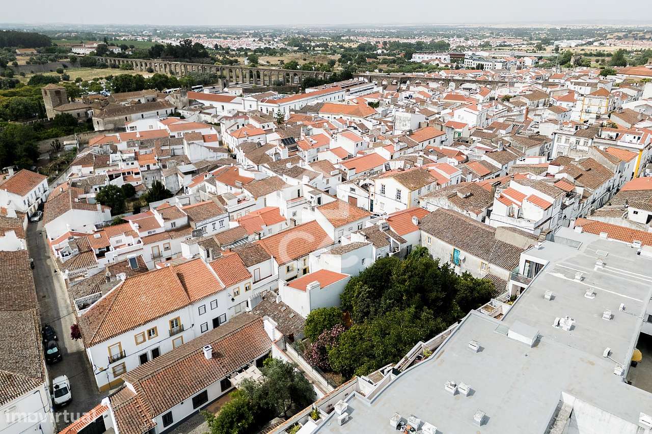 Moradia T2+1 Bifamilar de Rés do Chão c/ 426,14 m² de espaço exterior-37
