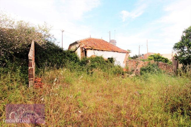 Moradia para reconstruir e terreno Localizado em Ervedeira Coimbrão-4