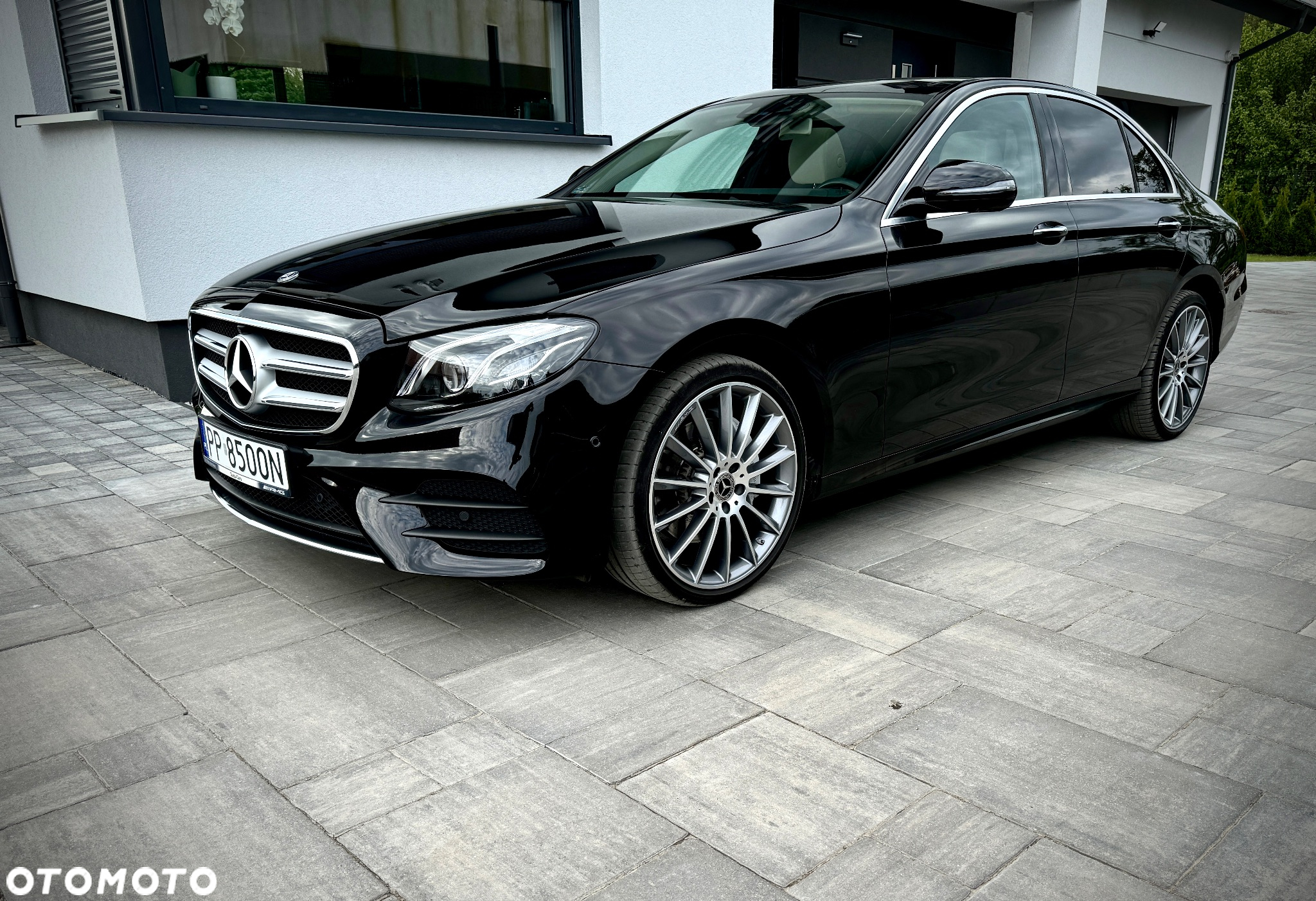 Mercedes-Benz Klasa E 220 d 4-Matic Business Edition 9G-TRONIC - 2