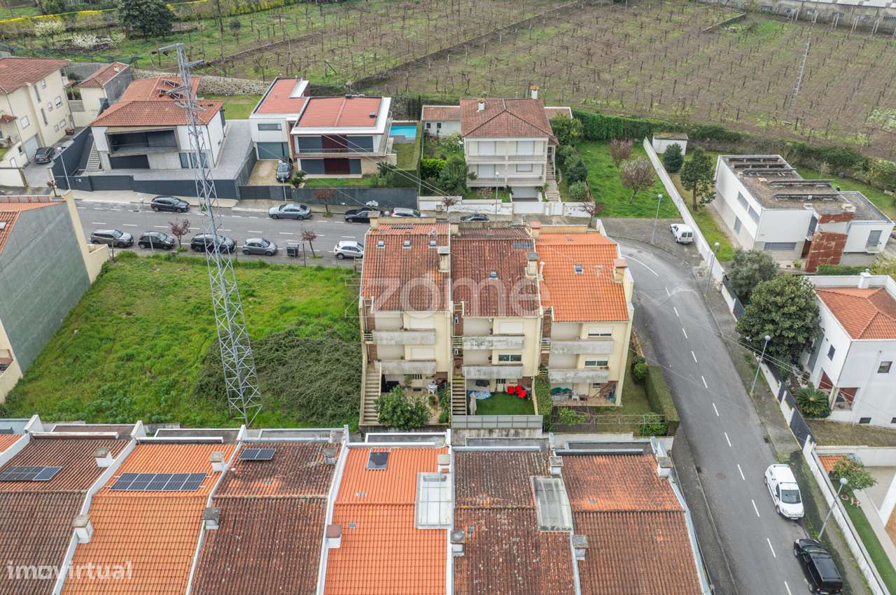 Moradia T4 com Suíte em Dume-36