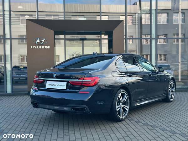 BMW Seria 7 750i xDrive - 3