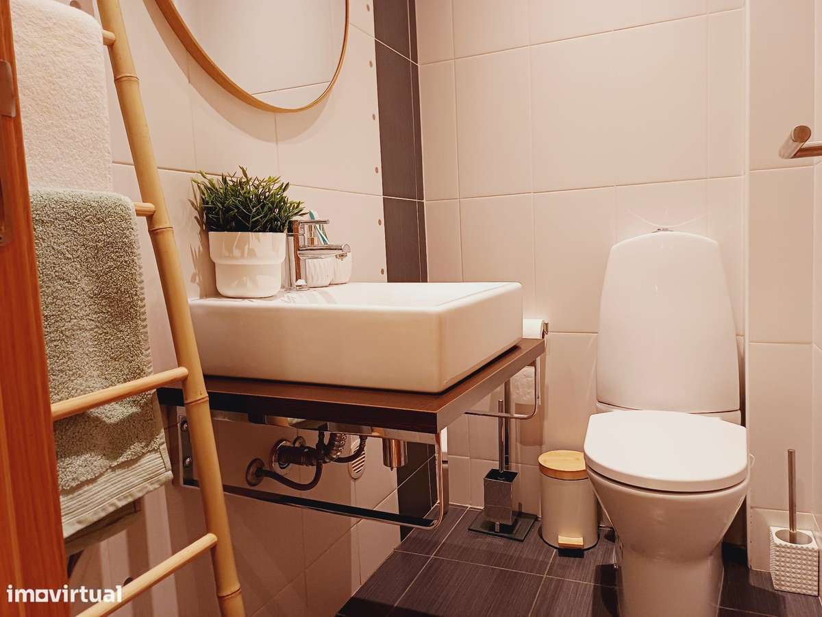 Apartamento T2 Totalmente Remodelado na Quinta do Romão, Quarteira-8