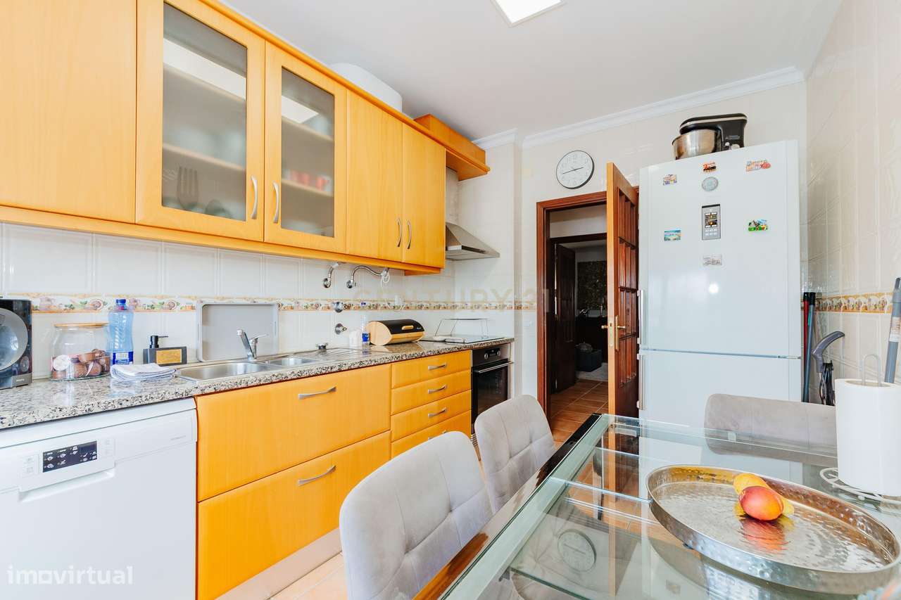 Apartamento T2 em Azambuja com Lareira e Armazenamento - Grande imagem: 5/23