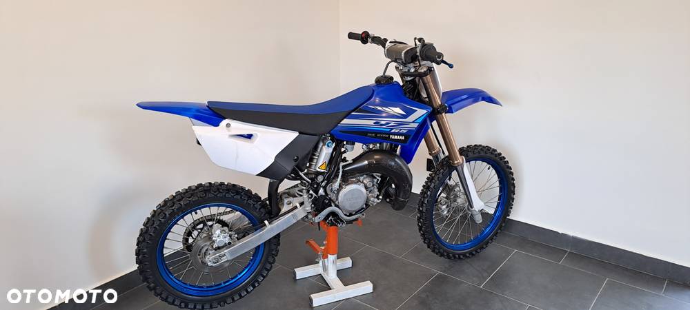 Yamaha YZ - 3