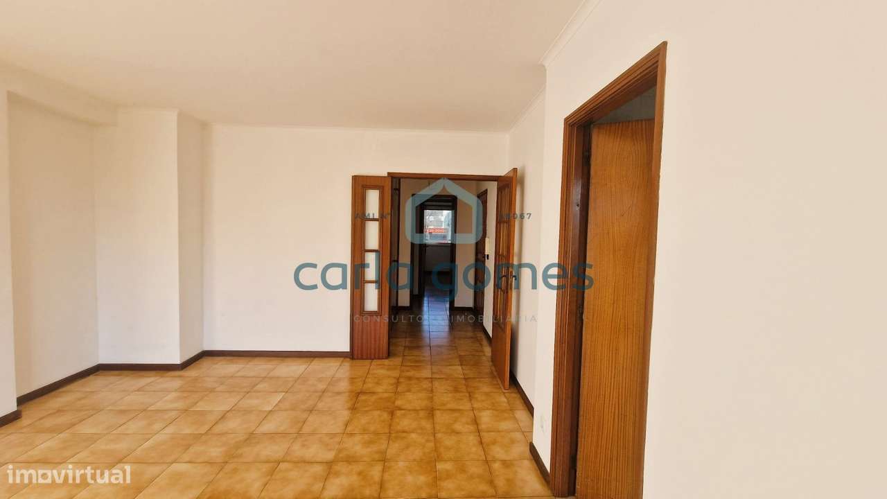 ÓTIMO APARTAMENTO T2, 2 frentes, Águas Santas ( junto às piscinas)-7