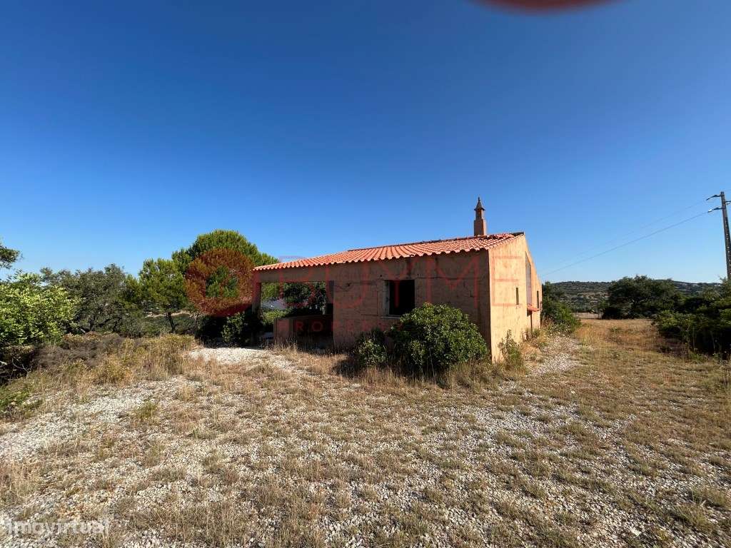 Moradia para Restaurar em Gorjões, Santa Bárbara de Nexe - Grande imagem: 5/14