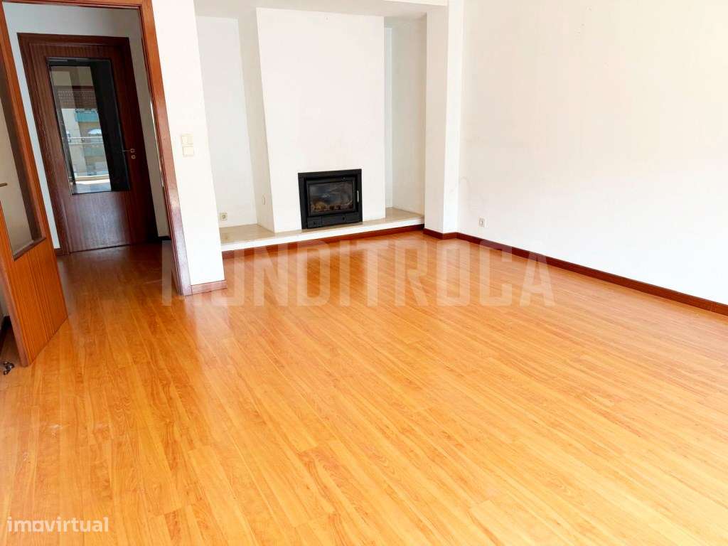 Apartamento T2 Nogueiró-0