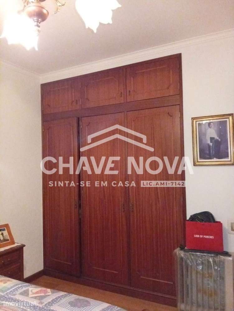 MORADIA ISOLADA V3+1  SERZEDO E PEROSINHO (VILA NOVA DE GAIA)-17