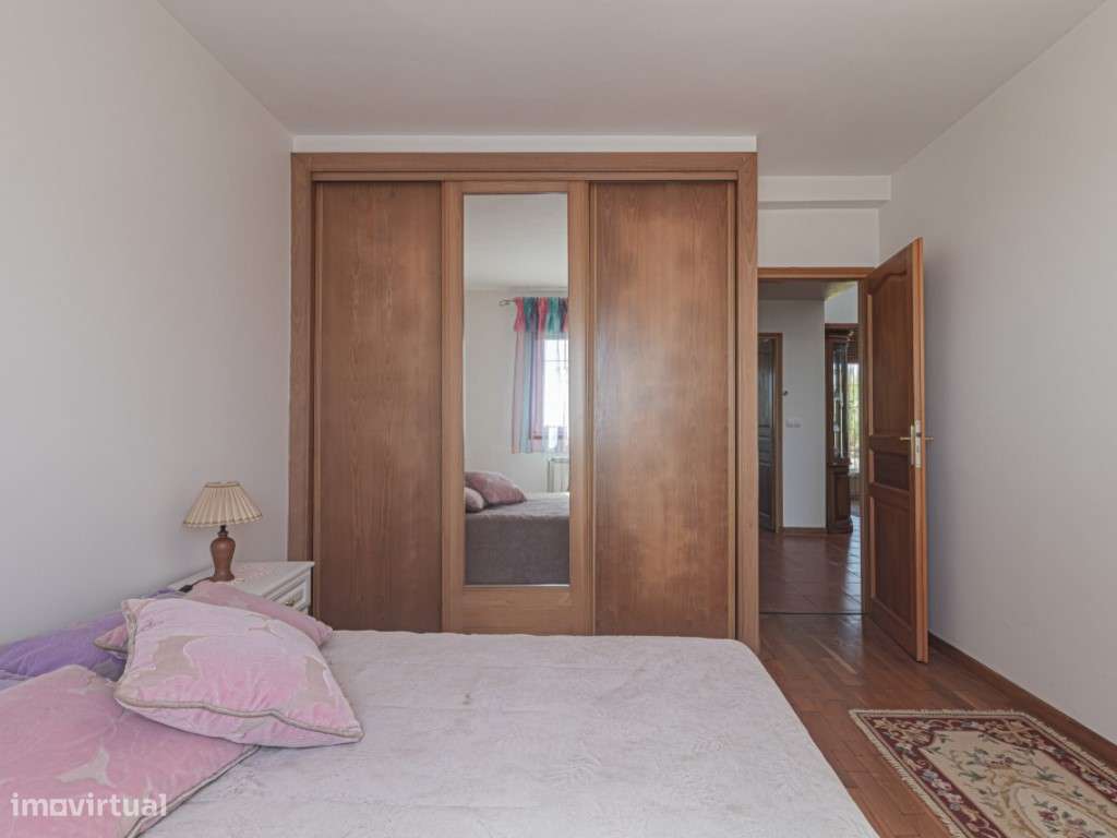 Moradia T5 Isolada com Piscina e Vista Mar-19
