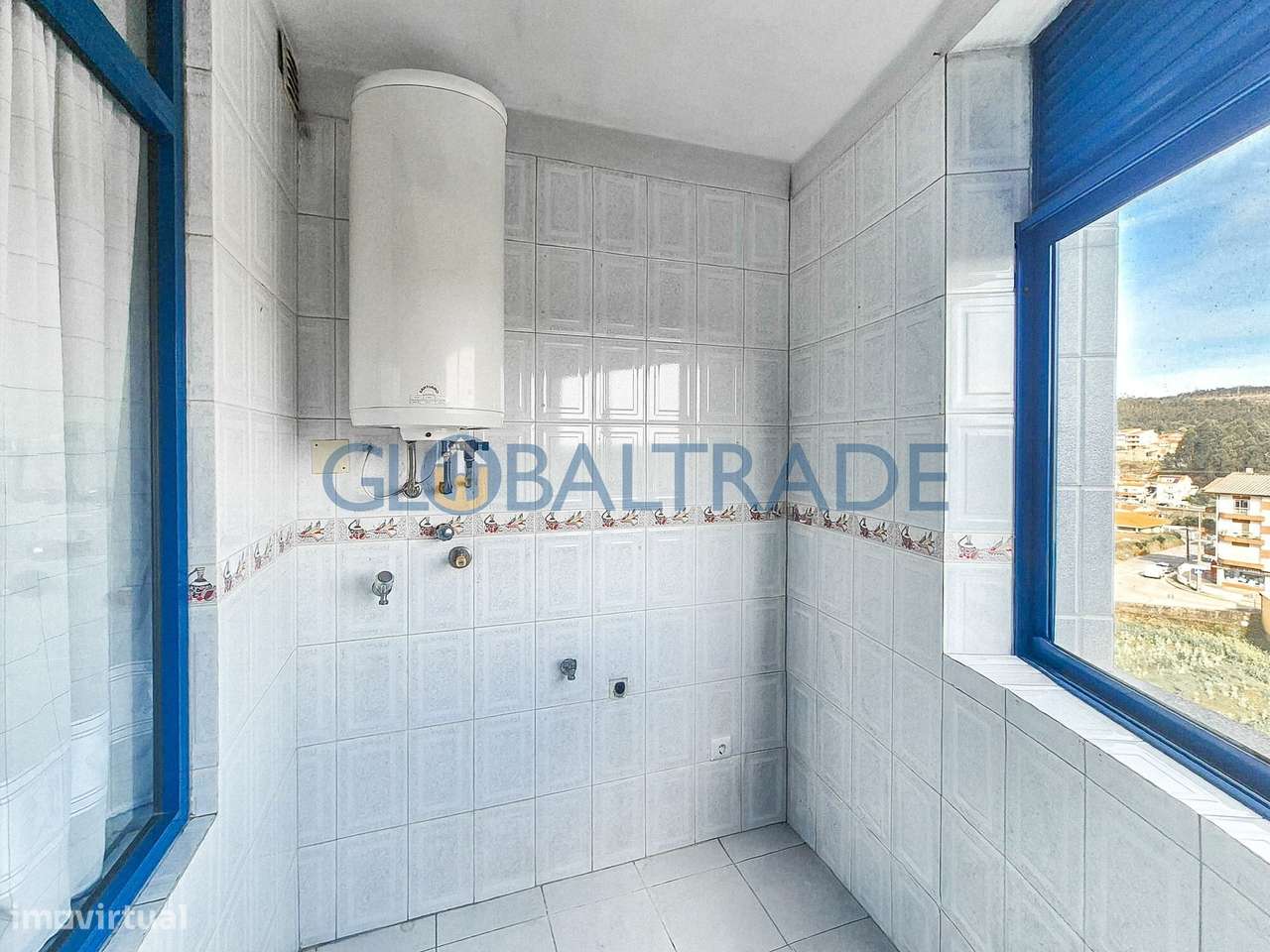 Apartamento T2 no centro de São Pedro da Cova-9