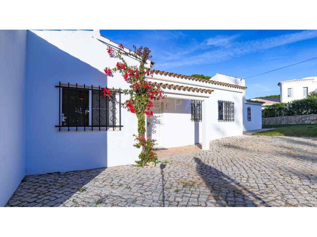 Fantástica Moradia Isolada T4 Frente ao Golfe, Totalmente Remodelad...-35