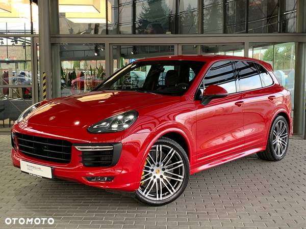 Porsche Cayenne GTS - 7