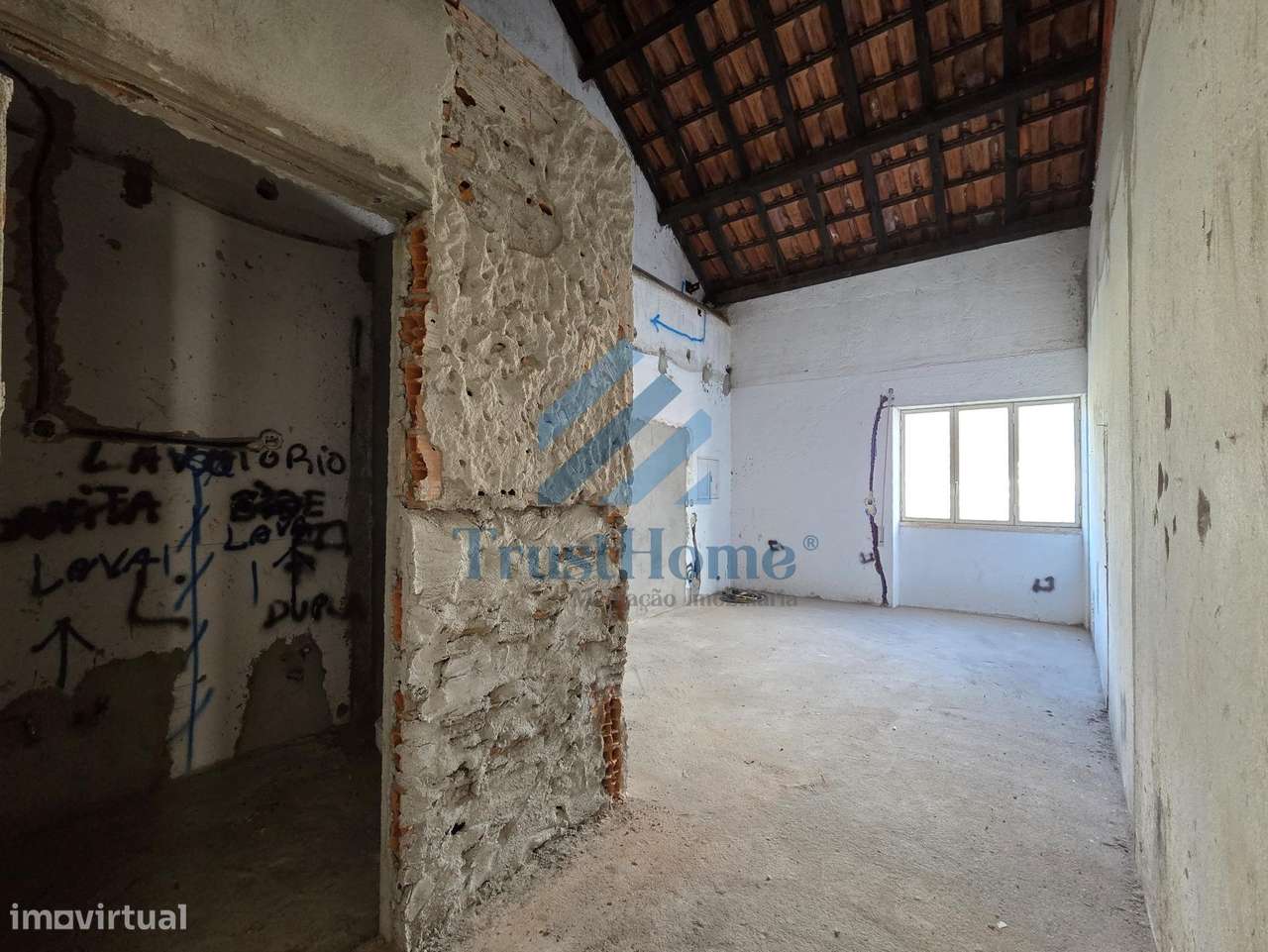 V4 para remodelação em São João da Ribeira a 13 Km de Rio Maior-40