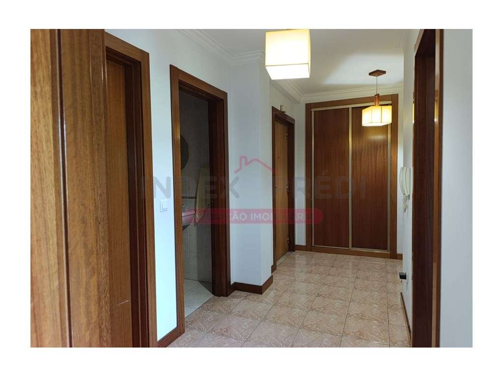 Fantástico Apartamento T3 com 145 m² no Coração de Águeda!-0