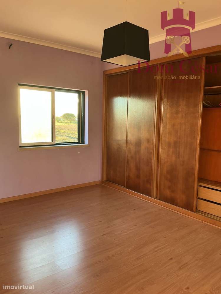 Moradia T4  R/C - 1º Andar em Foros de Salvaterra-20