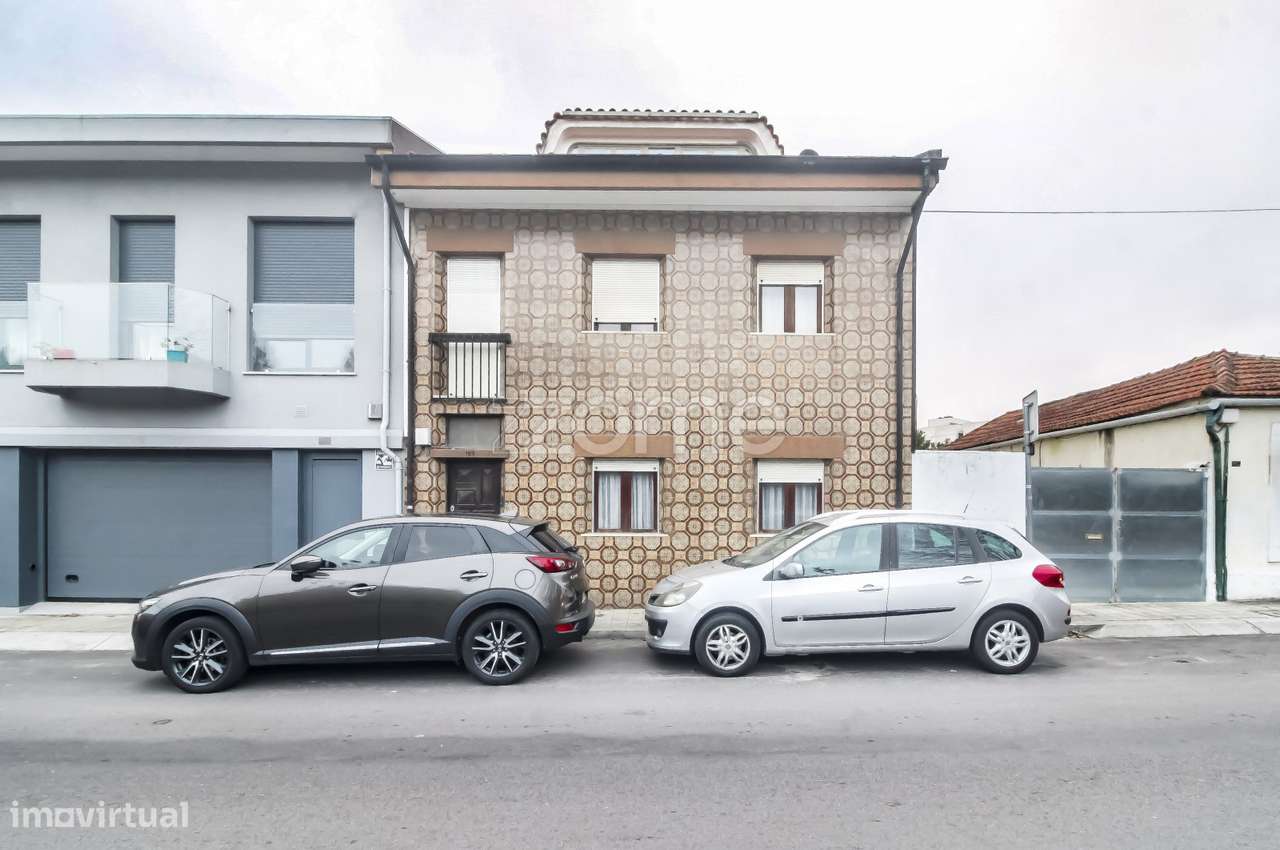 Moradia T4 (dois apartamentos T2), Senhora da Hora, Matosinhos - Grande imagem: 2/48