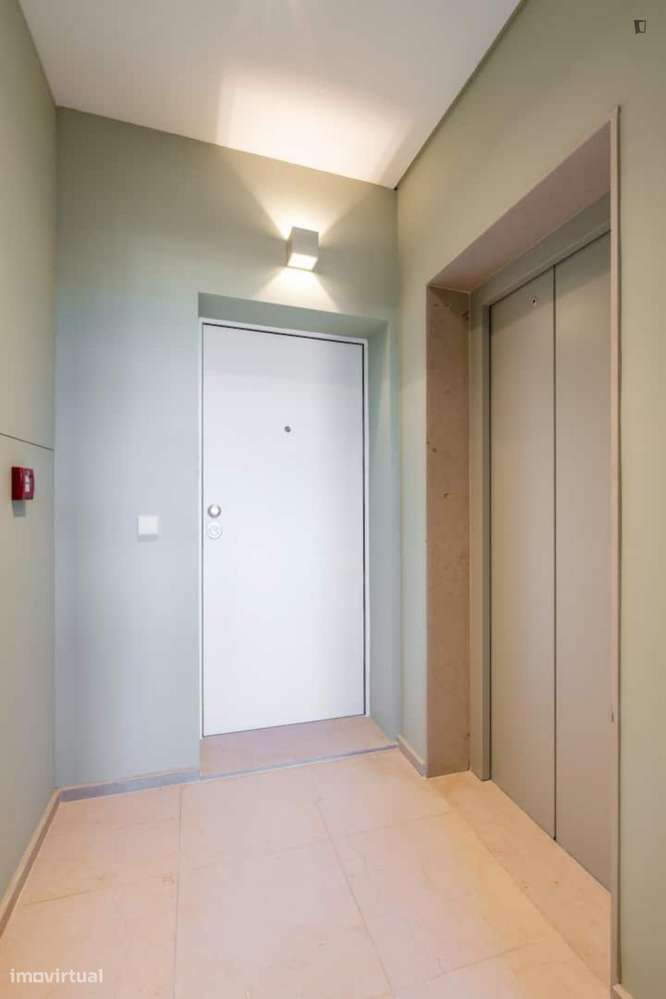 Apartamento com 1 quartos - localizado em Santo Ildefonso Porto - Grande imagem: 2/7