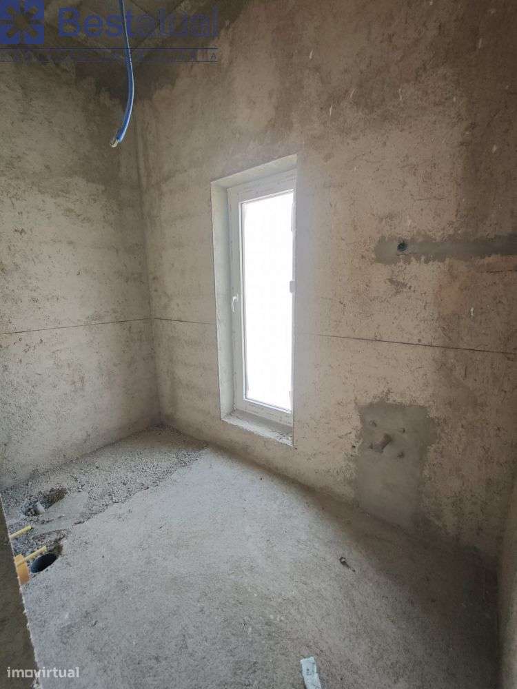 Moradias Bifamiliar - Acab. de Qualidade - Avidos-28