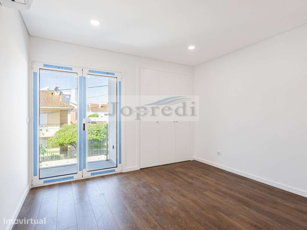 Moradia Geminada T4 nova-19