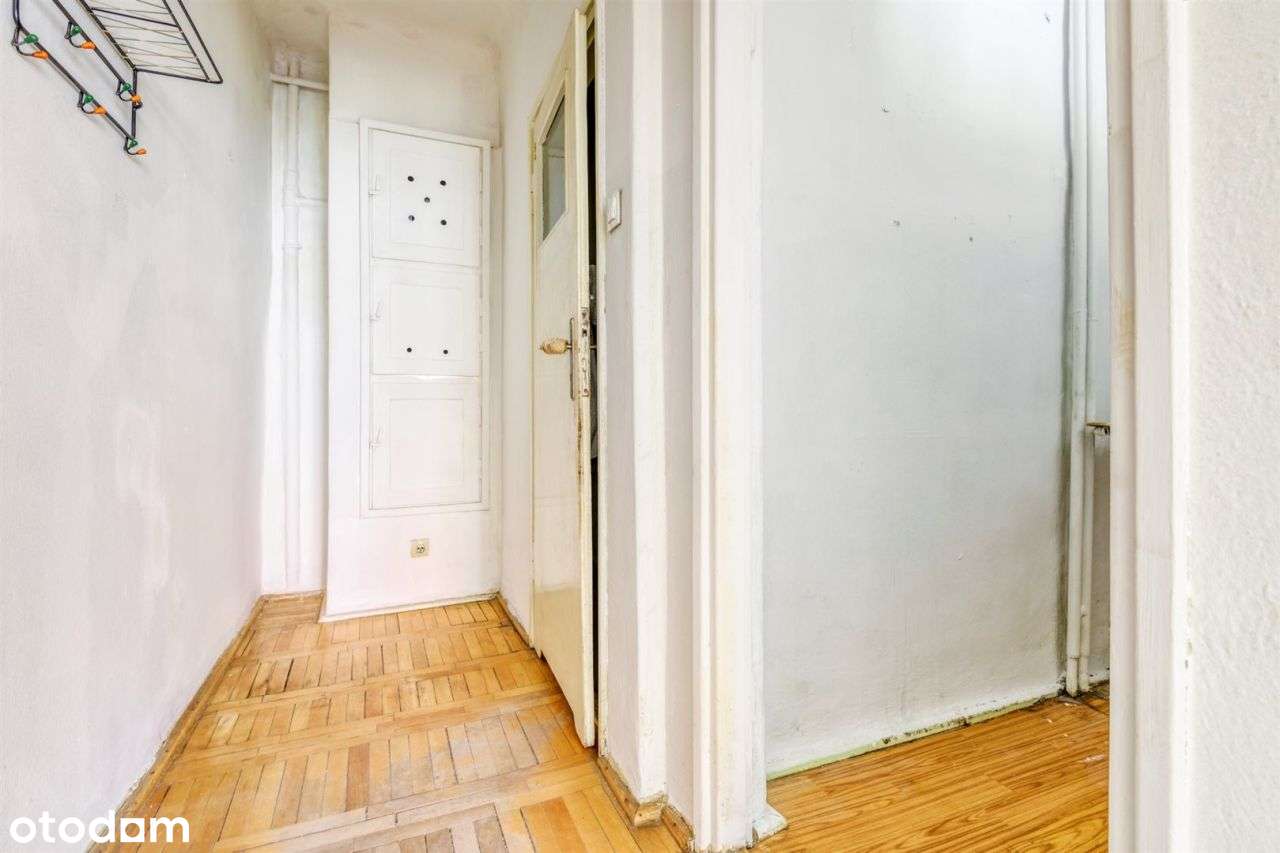 Przestronna Kawalerka na granicy Śródmieścia.-7