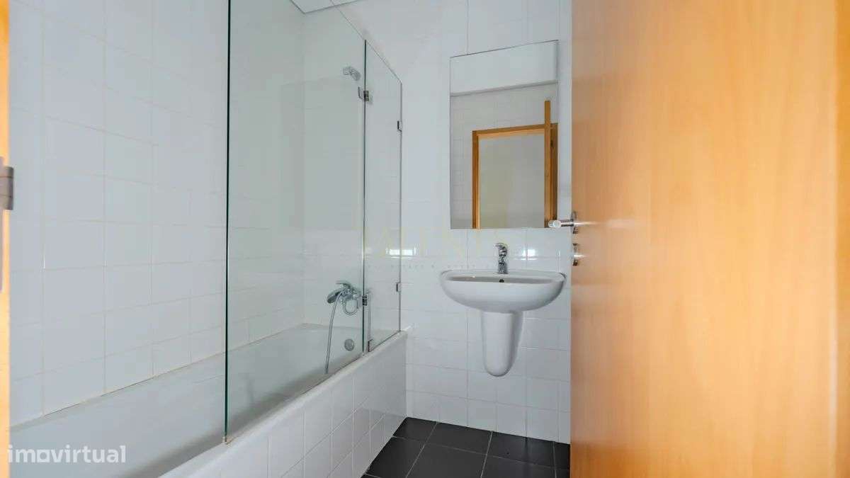 Apartamento T2 Azurém Guimaraes com Varanda Panorâmica-21