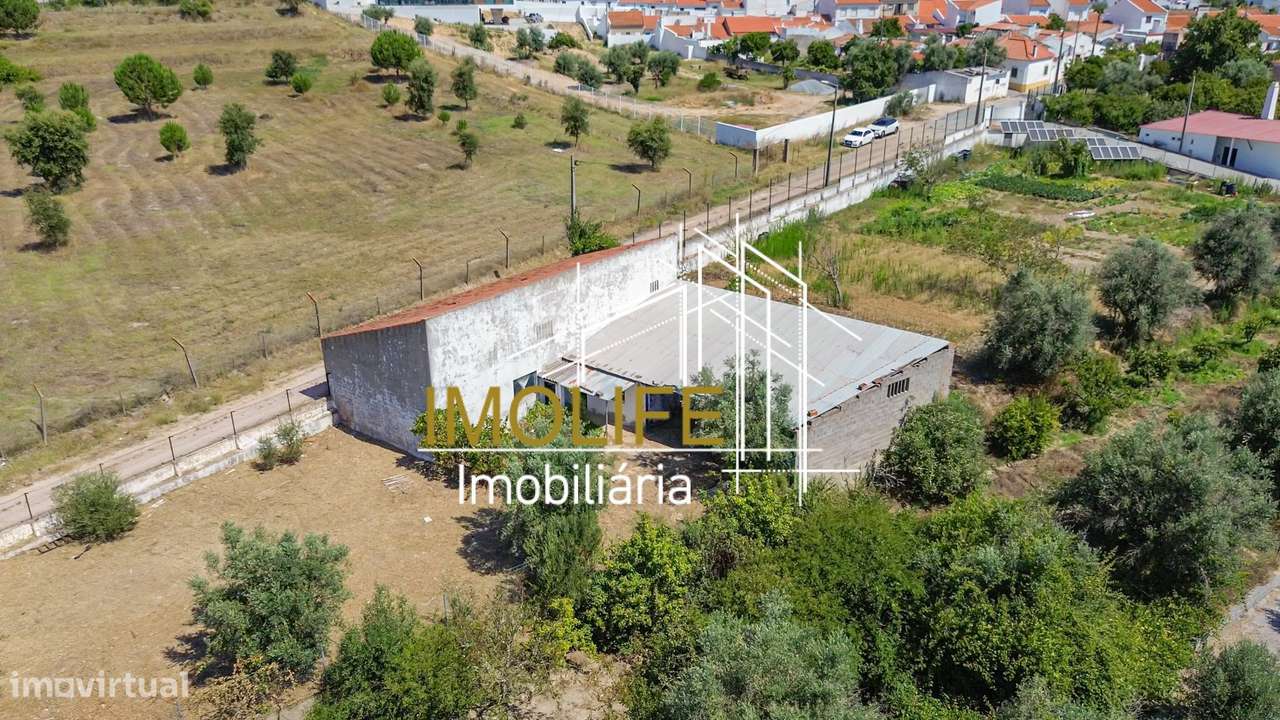 Armazém para venda em Cabeção-11